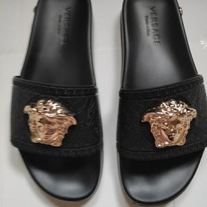 BAROQUE MEDUSA SLIDES